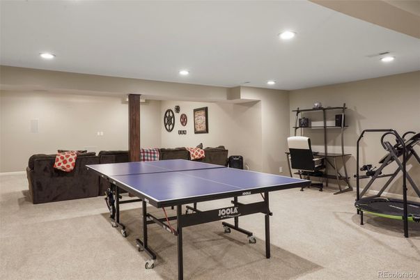 Game Room, Interior, Recessed Lighting