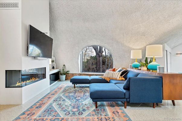 Fireplace, Interior, Living room