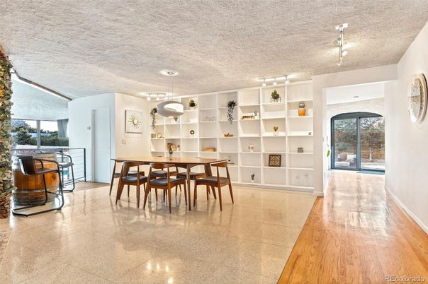 Dining room, Interior, Pendant Lights, Recessed Lighting