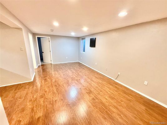 Empty room, Interior, Recessed Lighting, Wood Texture Flooring