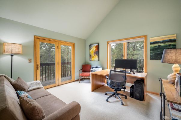 Home Office, Interior