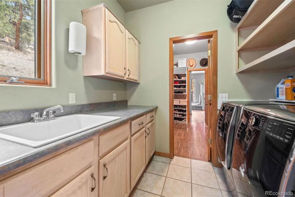 Interior, Kitchen, Washer, Wood Texture Flooring