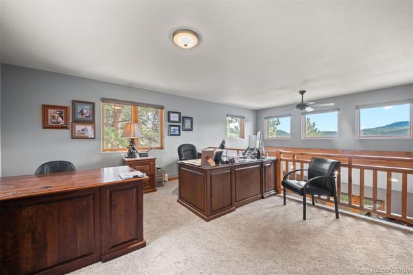 Home Office, Interior