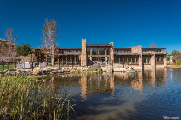 Exterior, Lake