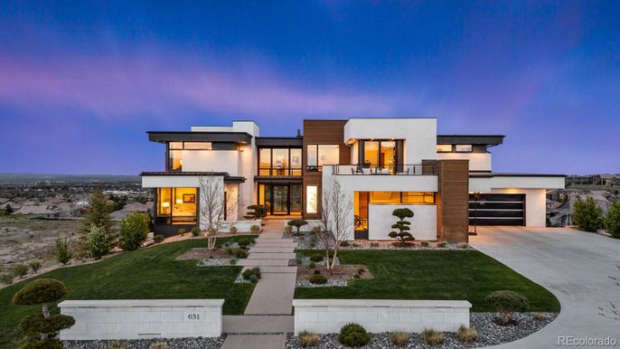 Attached, Backyard, Exterior, Facade, Modern