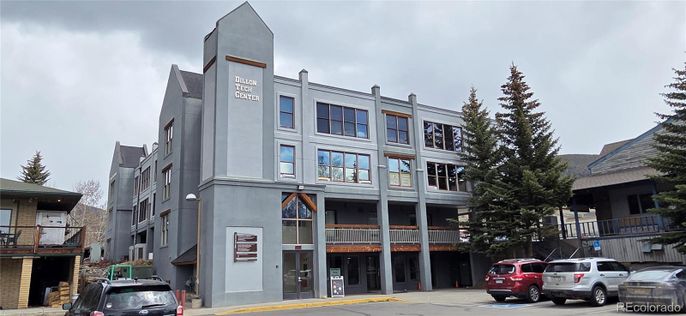 Exterior, Facade, Condo Building