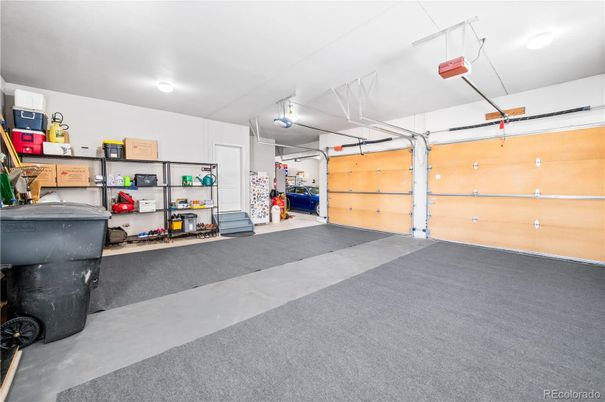 Garage, Interior