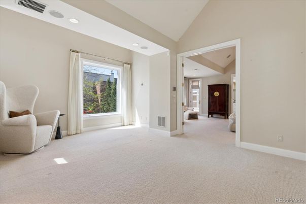 Empty room, Interior, Recessed Lighting