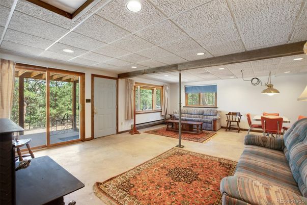 Interior, Living room, Pendant Lights, Recessed Lighting