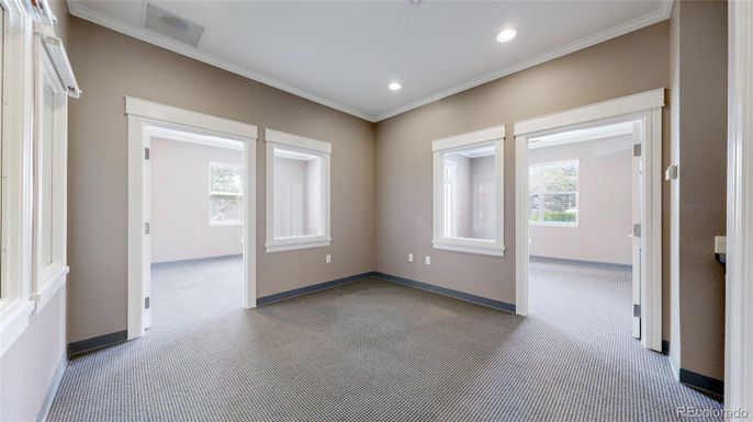Empty room, Interior, Recessed Lighting