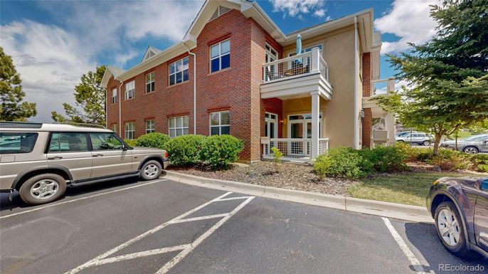 Exterior, Facade, Brick Facade, Rowhouse