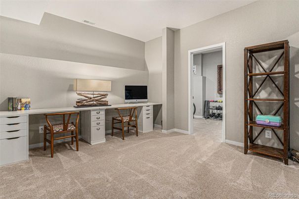 Home Office, Interior
