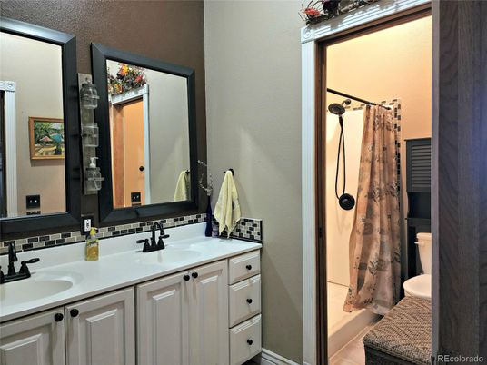 Bathroom, Dual Sink Vanities, Interior