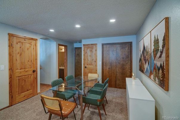 Dining room, Interior, Recessed Lighting