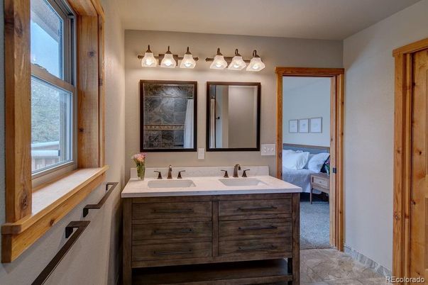 Bathroom, Bedroom, Dual Sink Vanities, Interior
