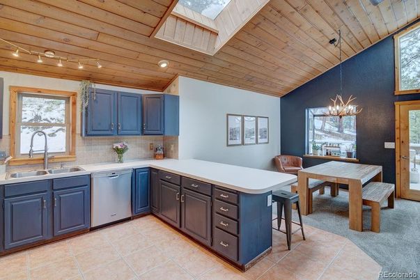 Dining room, Interior, Kitchen, Pendant Lights, Wooden Ceilings