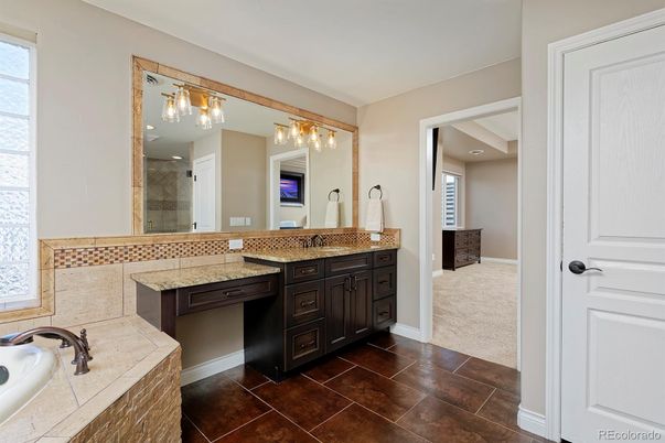 Bathroom, Dual Sink Vanities, Interior
