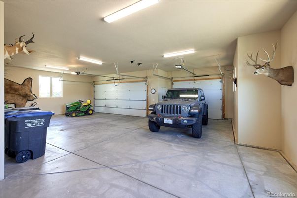 Garage, Interior