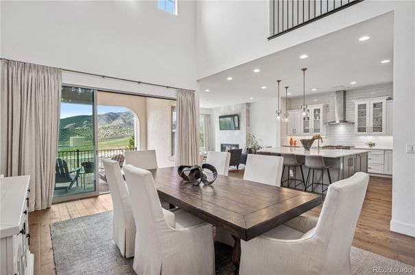 Dining room, Interior, Kitchen, Pendant Lights, Recessed Lighting, Wood Texture Flooring