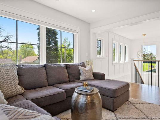 Interior, Living room, Pendant Lights, Recessed Lighting, Wood Texture Flooring