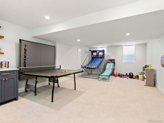 Game Room, Interior, Recessed Lighting