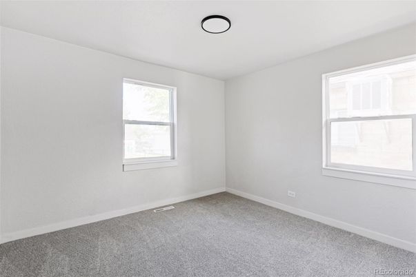 Empty room, Interior