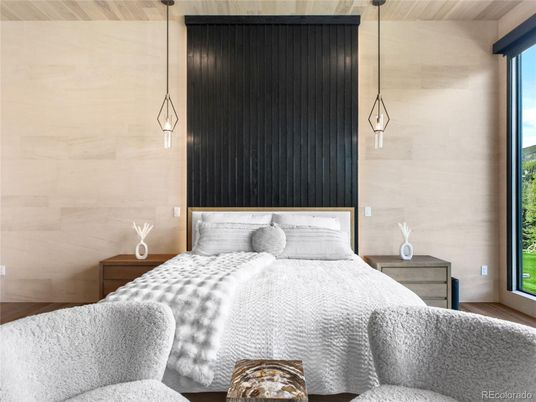 Bedroom, Interior, Pendant Lights