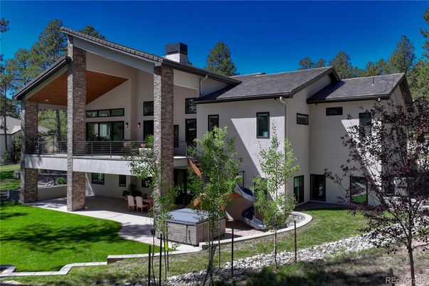 Backyard, Exterior, Facade, Modern