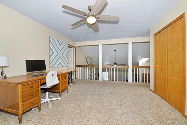 Home Office, Interior
