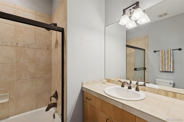 Bathroom, Interior, Tile Countertops