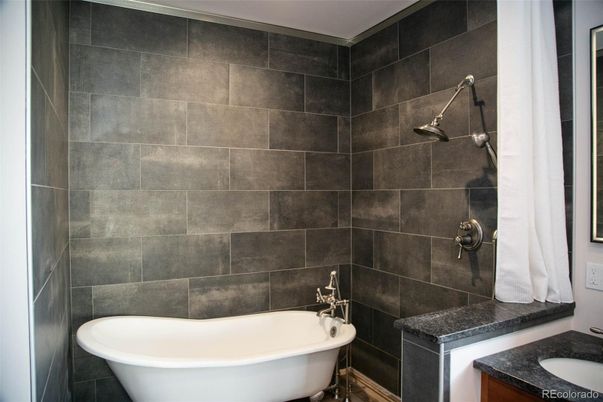 Bathroom, Free Standing Baths, Interior