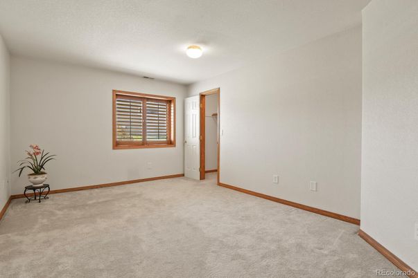 Empty room, Interior