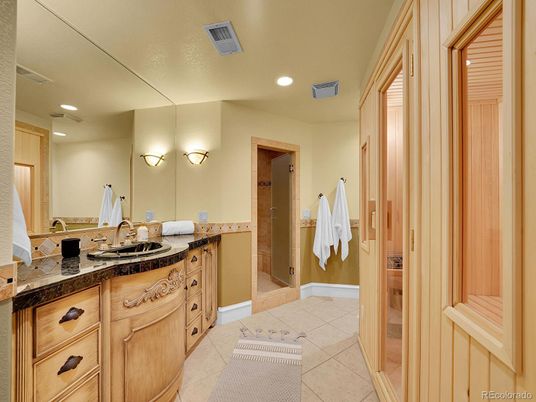 Bathroom, Interior, Recessed Lighting