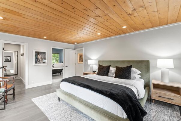 Bedroom, Interior, Recessed Lighting, Wooden Ceilings, Wood Texture Flooring