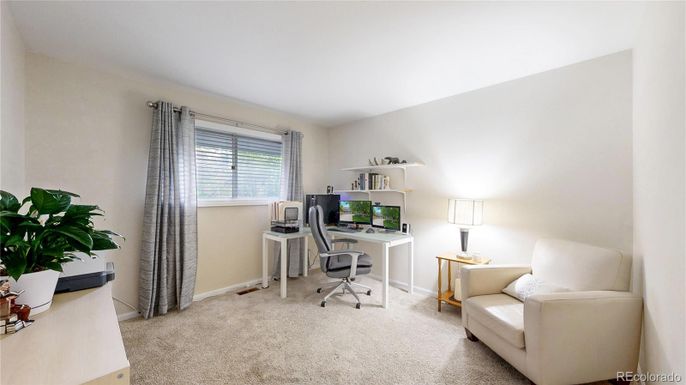 Home Office, Interior