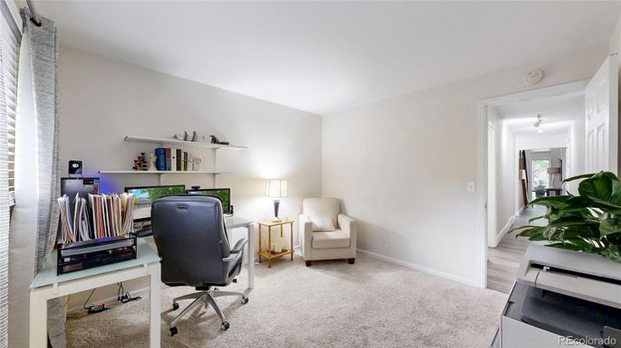 Home Office, Interior