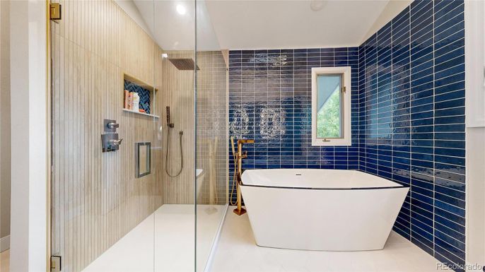 Bathroom, Free Standing Baths, Glass Shower, Interior, Recessed Lighting