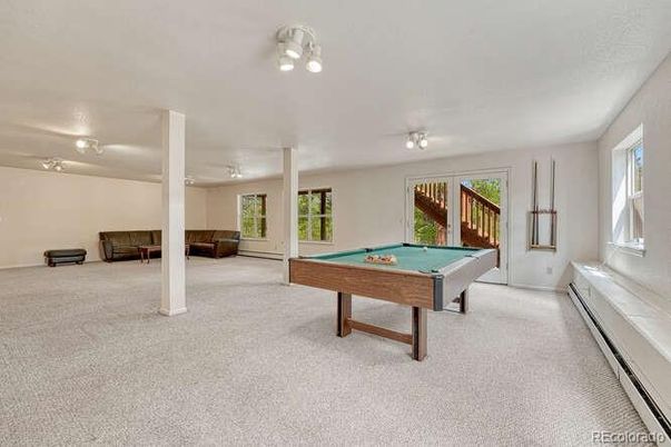 Billiard Table, Game Room, Interior