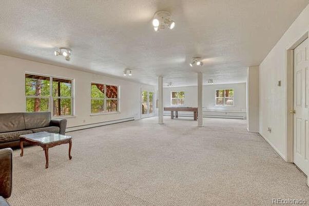 Game Room, Interior