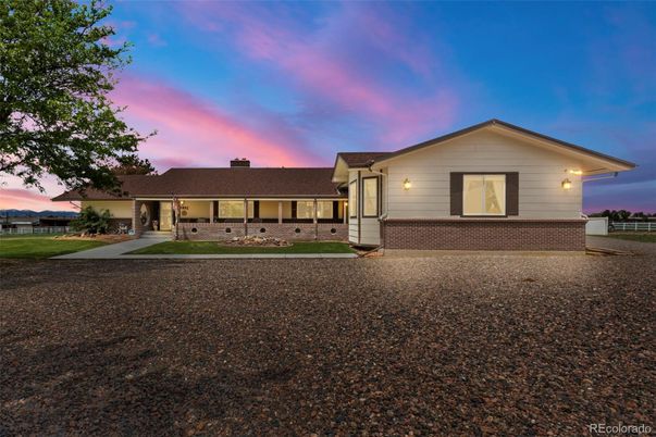 Backyard, Exterior, Facade, Ranch