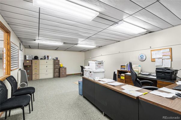 Home Office, Interior
