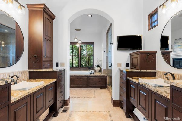 Bathroom, Dual Sink Vanities, Interior, Pendant Lights, Recessed Lighting