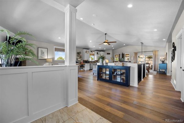 Interior, Pendant Lights, Recessed Lighting, Wood Texture Flooring