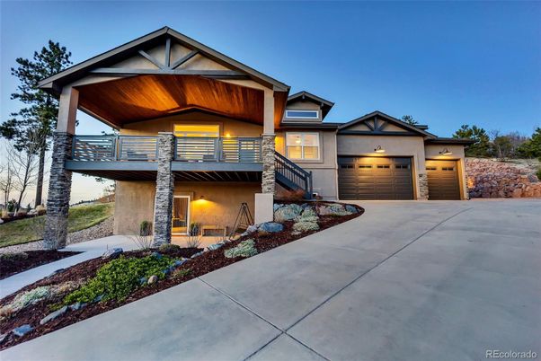 Attached, Exterior, Facade, Modern