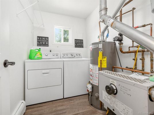 Interior, Washer, Wood Texture Flooring