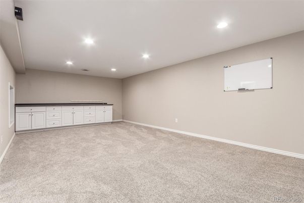 Empty room, Interior, Recessed Lighting