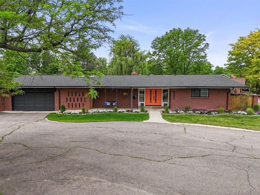 Attached, Exterior, Facade, Brick Facade, Log Home