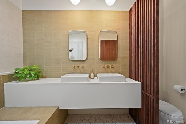Bathroom, Dual Sink Vanities, Interior