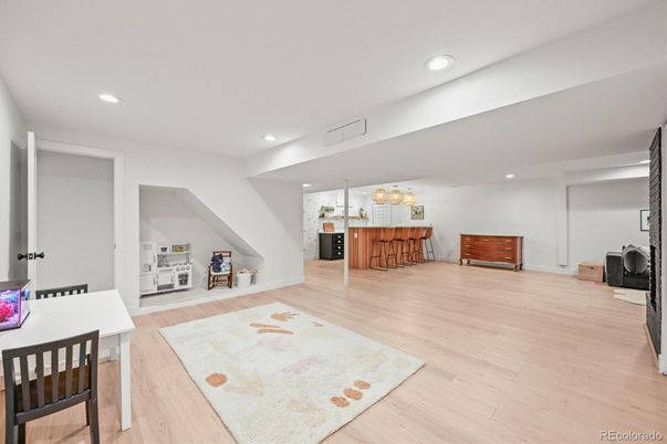 Interior, Recessed Lighting, Wood Texture Flooring