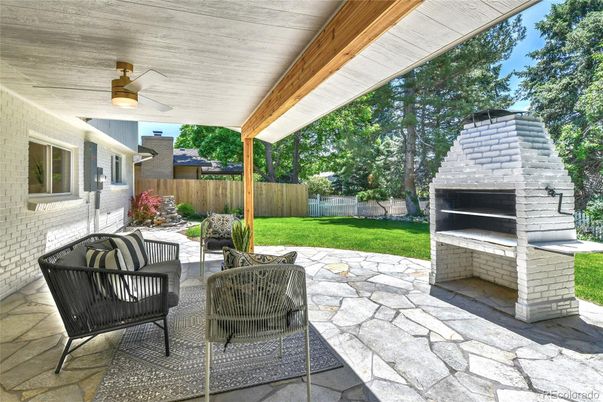 Exterior, Fireplace